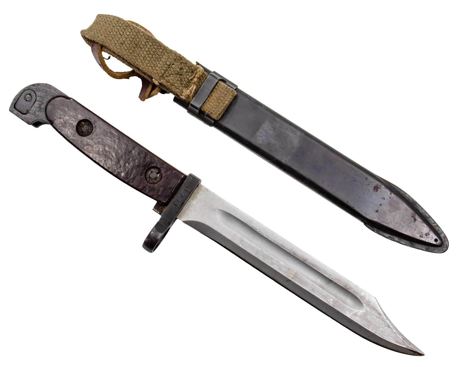 North Korean Type 68 Bayonet with a Sheath.: North Korean Type 68 Bayonet with a Sheath. Numbered: 0331. length including sheath 31.5cm. length without sheath: 29 cm.