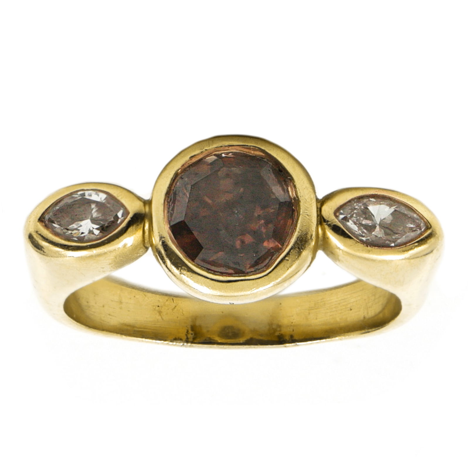 18k Yellow Gold Diamond Ring. (1 of 4)