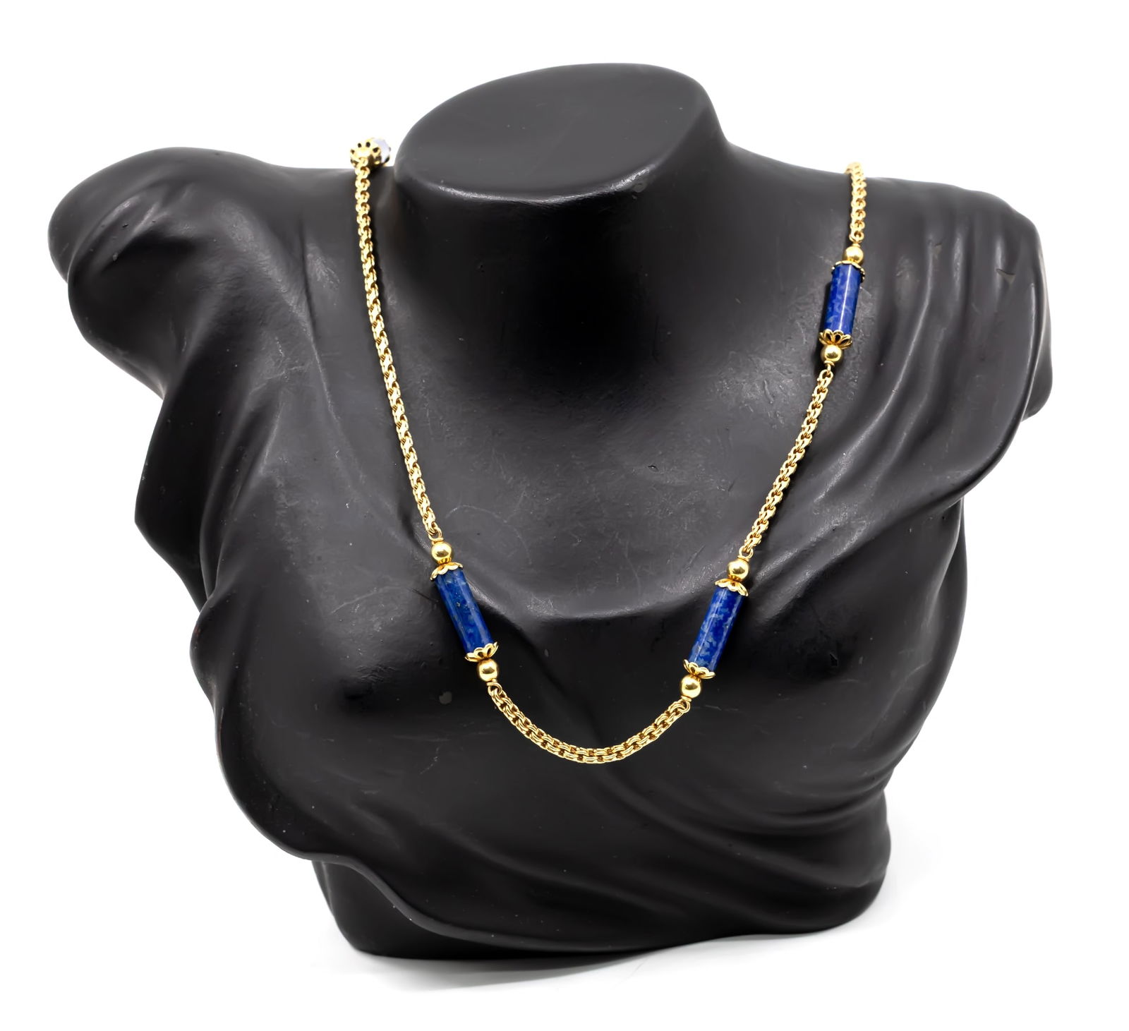Charming 18k Yellow Gold and Lapis Lazuli Long Necklace. (1 of 4)
