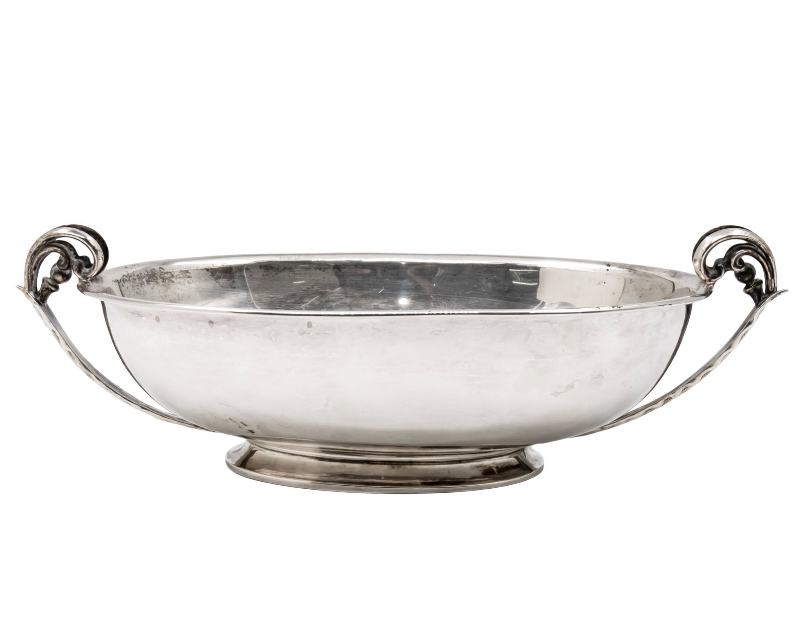 Belgian Silver Centerpiece Bowl, 20th Century.: Belgian Silver Centerpiece Bowl, 20th Century. Oval bowl with two stylized handles. Marked (silver 835). Height: 10.5cm. Length: 34.5cm. 650gr.