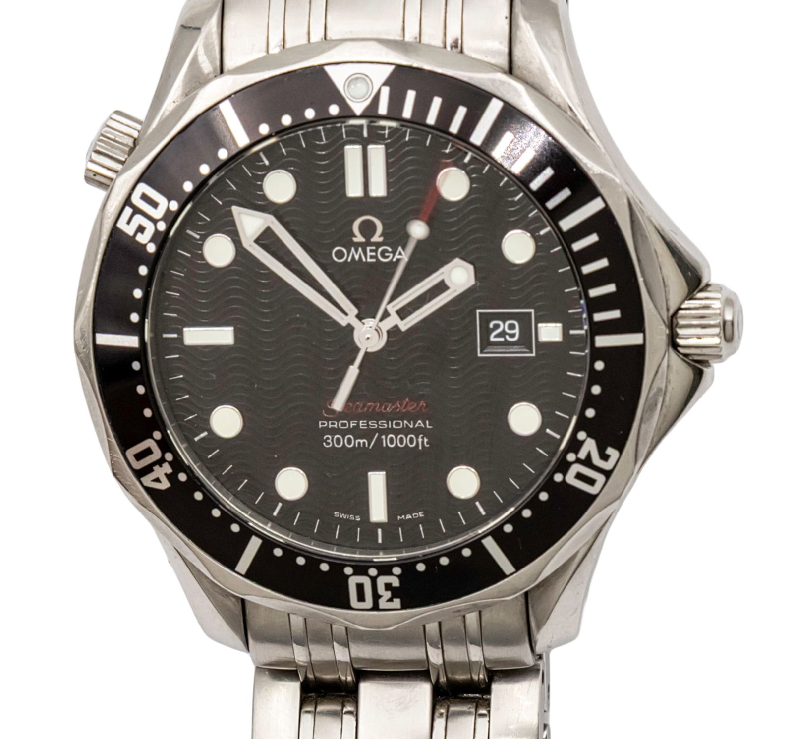 Omega Seamaster Professional James Bond Wristwatch.: Omega Seamaster Professional James Bond Wrist Watch. Quartz movement, working condition. Original stainless steel bracelet. Original deployment buckle. Date. 41mm.