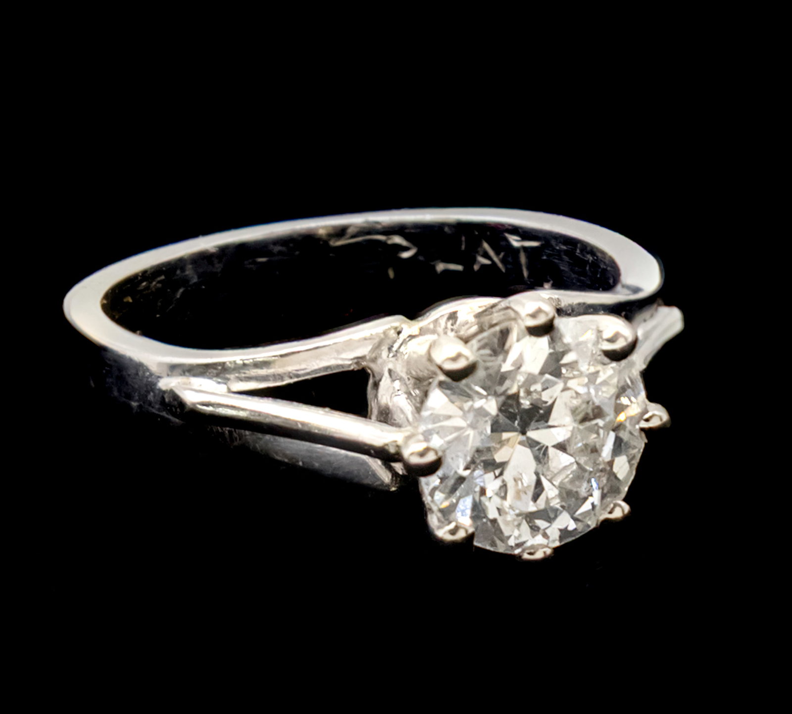 Platinum Diamond Ring. - 2