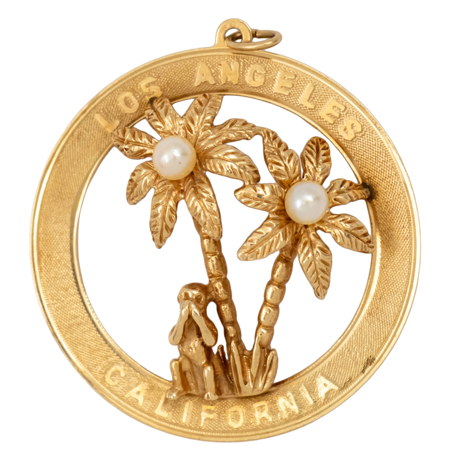 14k Yellow Gold Pendant.: 14k Yellow Gold Pendant. Two palms set with pearl, monkey figure and the inscription - Los Angeles California. Diameter: 3.8cm. 8.45gr.