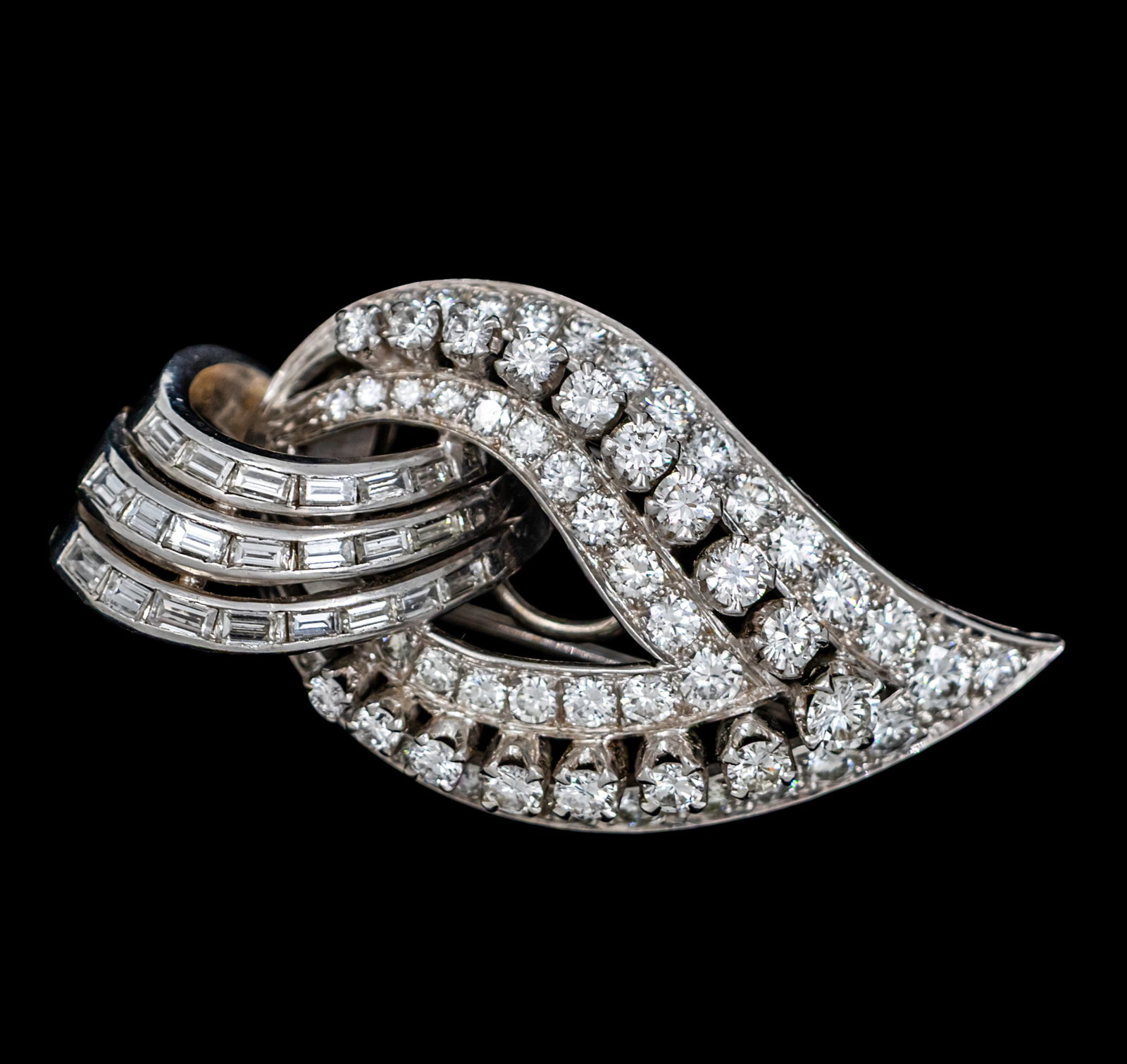 18k White Gold Diamond Brooch. (1 of 5)