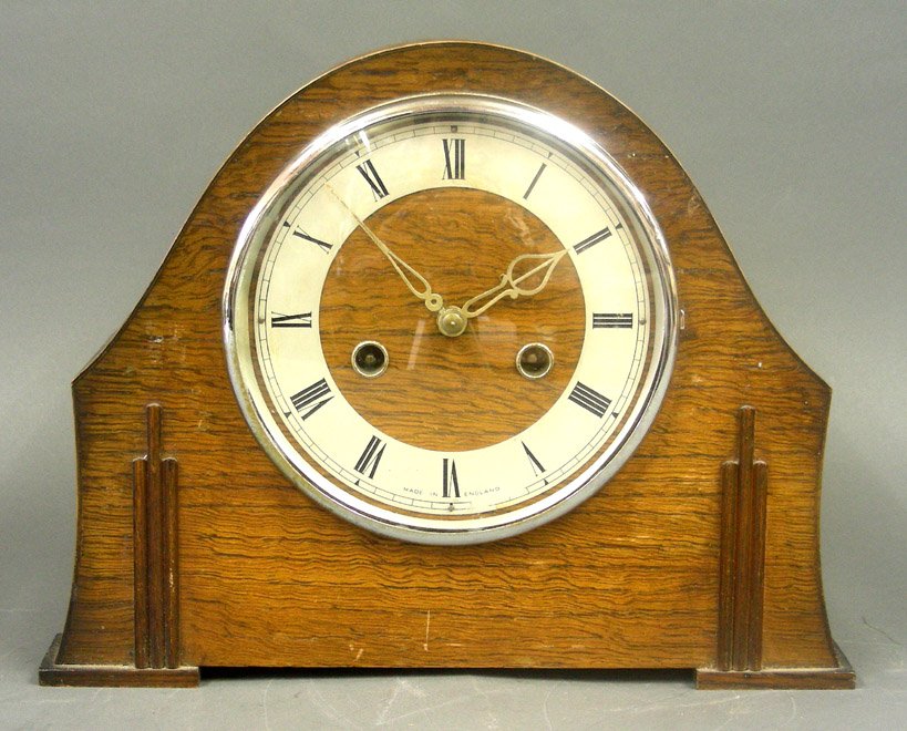 Art Deco Enfield Oak Wood Mantel Clock, England, 1930s.