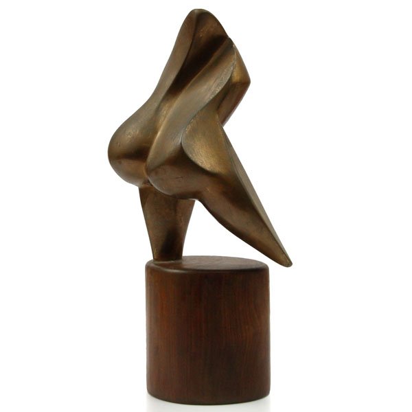 Daniel Stephen Borbereki Kovacs Bronze Female Figure: Daniel Stephen Borbereki Kovacs (Hungary 1943) - a Female Figure Sculpture. Wooden base. Signed. Polished bronze. Height: 31.5cm / 12.4in.