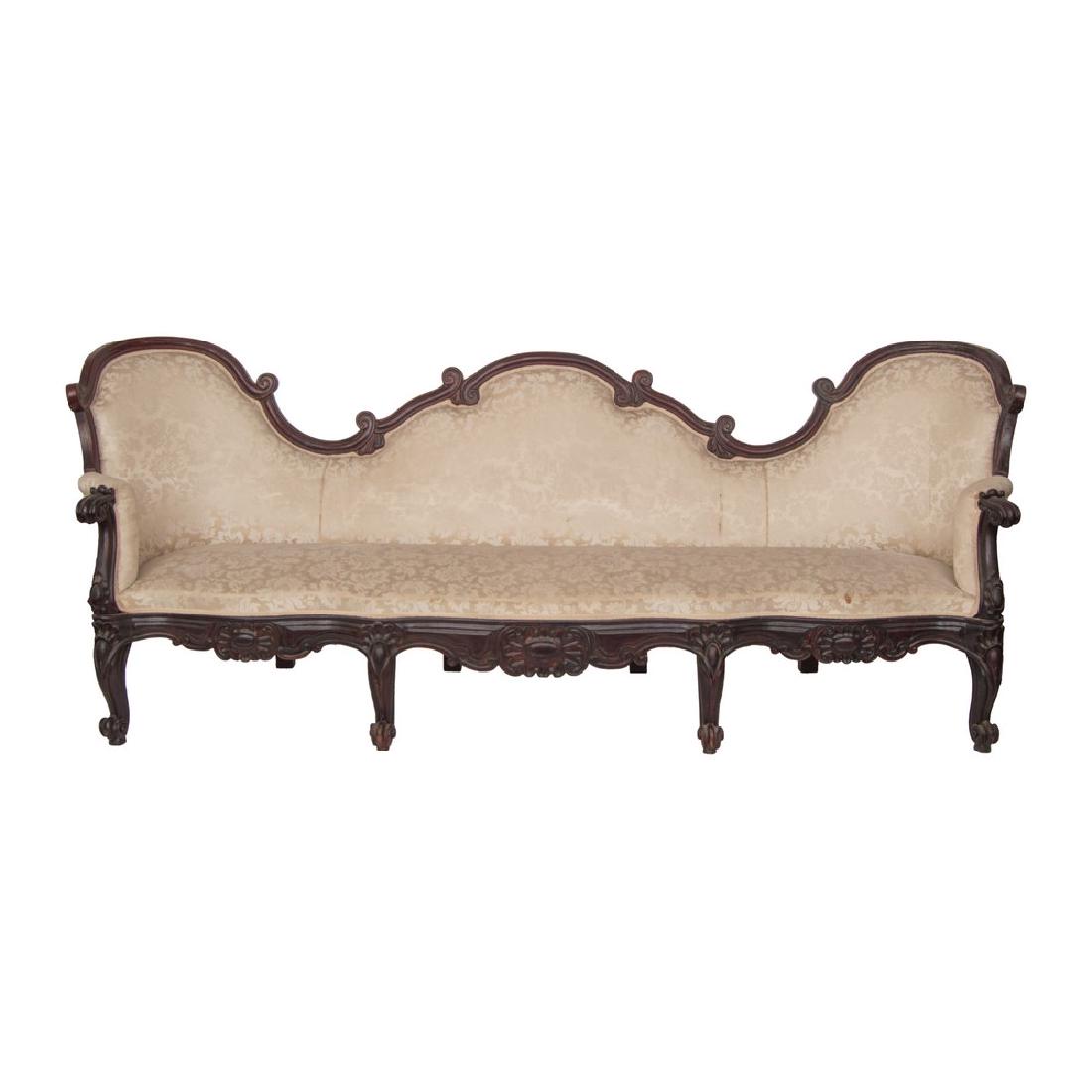 GRAN DIVANO Luigi Filippo a tre gobbe in palissandro.: GRAN DIVANO Luigi Filippo a tre gobbe in palissandro. Sicilia XIX secolo Misure: cm 284 x 55 x h 88
