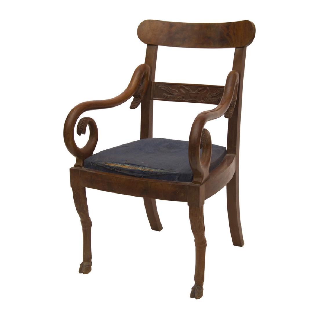 POLTRONA Impero in mogano e piuma di mogano. Sicilia: POLTRONA Impero in mogano e piuma di mogano. Sicilia XIX secolo Misure: cm 51 x 63 h 88