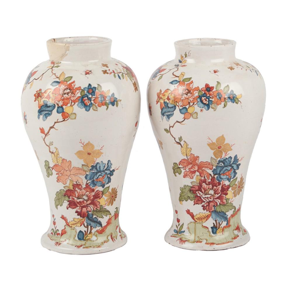 COPPIA VASI in ceramica smaltata e decorata a motivo (1 of 1)