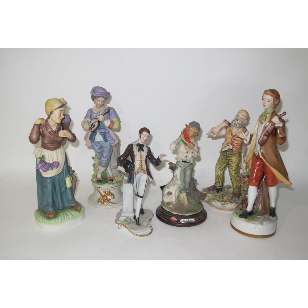 SEI SCULTURE in biscuit policromo.  XX secolo Misure: (1 of 1)