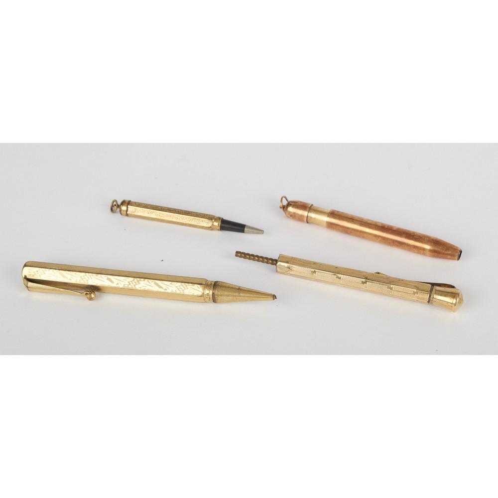 QUATTRO PENNE placcate in oro 18 Kt. (difetti).: QUATTRO PENNE placcate in oro 18 Kt. (difetti). Misure: varie