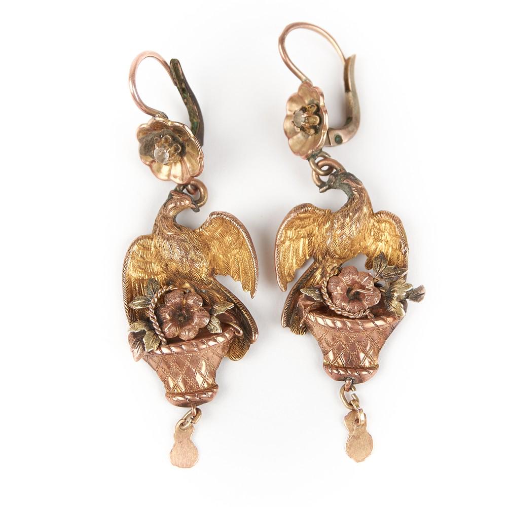 COPPIA ORECCHINI in oro giallo 9 Kt. (g. 4.2). Sicilia: COPPIA ORECCHINI in oro giallo 9 Kt. (g. 4.2). Sicilia XIX secolo