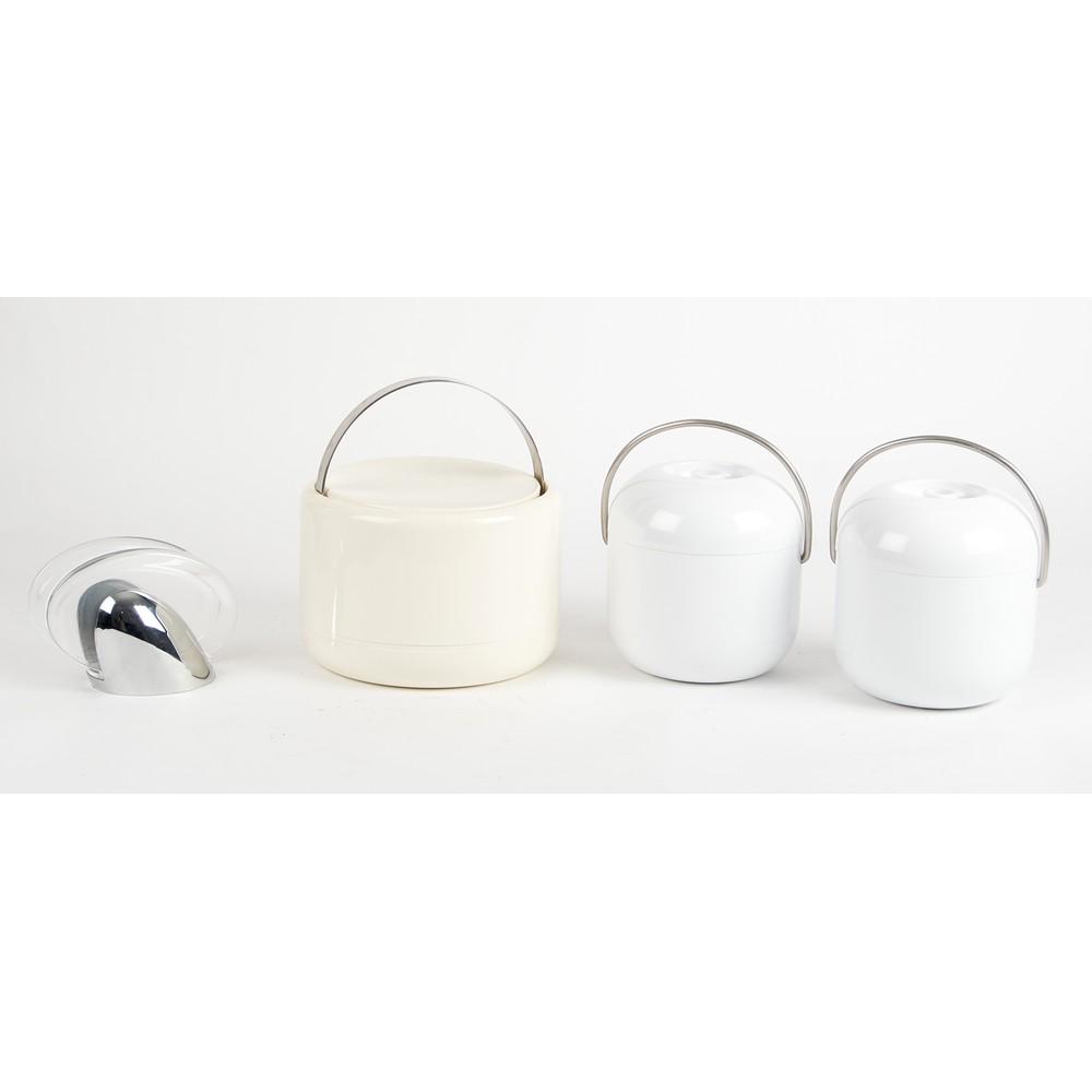 AMBROGIO POZZI COPPIA PORTAGHIACCIO in ceramica e: AMBROGIO POZZI COPPIA PORTAGHIACCIO in ceramica e plastica con manico in acciaio, ERIK MAGNUSSEN PER STELTON PORTAGHIACCIO in plastica con manico in acciaio e da GUZZINI ANNI '80 PORTATOVAGLIOLI in pl