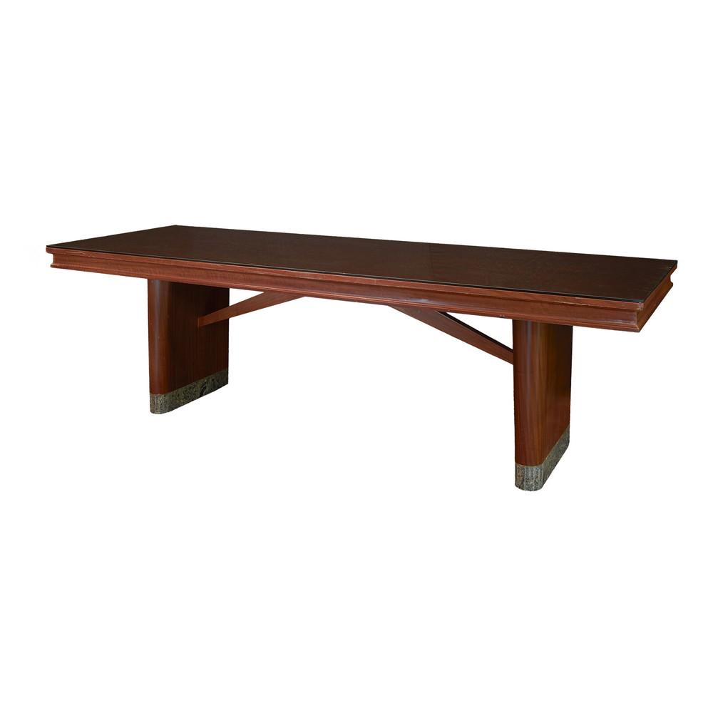 PRODUZIONE ITALIANA DEGLI ANNI '70 GRANDE TAVOLO da: PRODUZIONE ITALIANA DEGLI ANNI '70 GRANDE TAVOLO da pranzo con piede e piano in legno con zoccolo in marmo verde delle AlpI. Misure: cm 286 x 95 x h 83