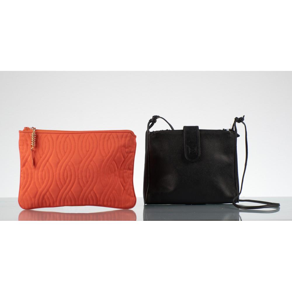 FENDI, DUE BORSE ANNI '80  1) Tracolla piatta in pelle (1 of 1)