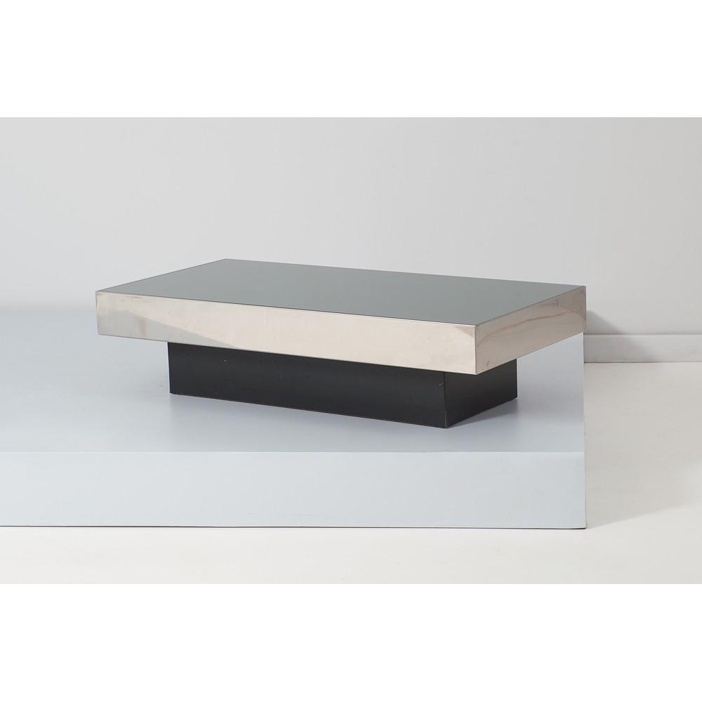 WILLY RIZZO Produzione Cidue, Italia anni '70 Tavolo: WILLY RIZZO Produzione Cidue, Italia anni '70 Tavolo basso da salotto di forma rettangolare, base in legno laccato nero, fascia laterale in acciaio cromato, piano in vetro a specchio. - cm 119 x 59,5