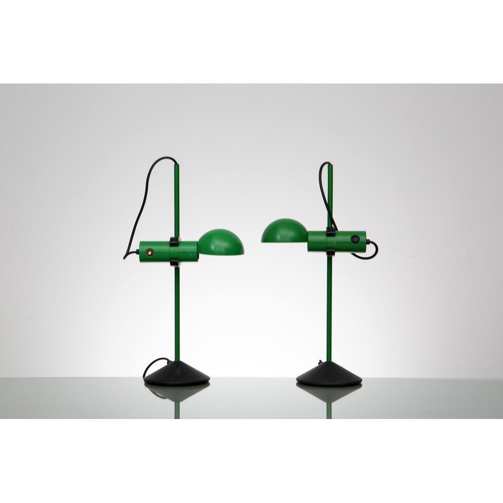 RAUL BARBIERI & GIORGIO MARIANELLI, Coppia di lampade: RAUL BARBIERI & GIORGIO MARIANELLI Produzione Tronconi, Italia 1980ca.Coppia di lampade da tavolo modello â€œSistema Gru”, composte da una base in ghisa laccata, stelo e diffusore in metallo