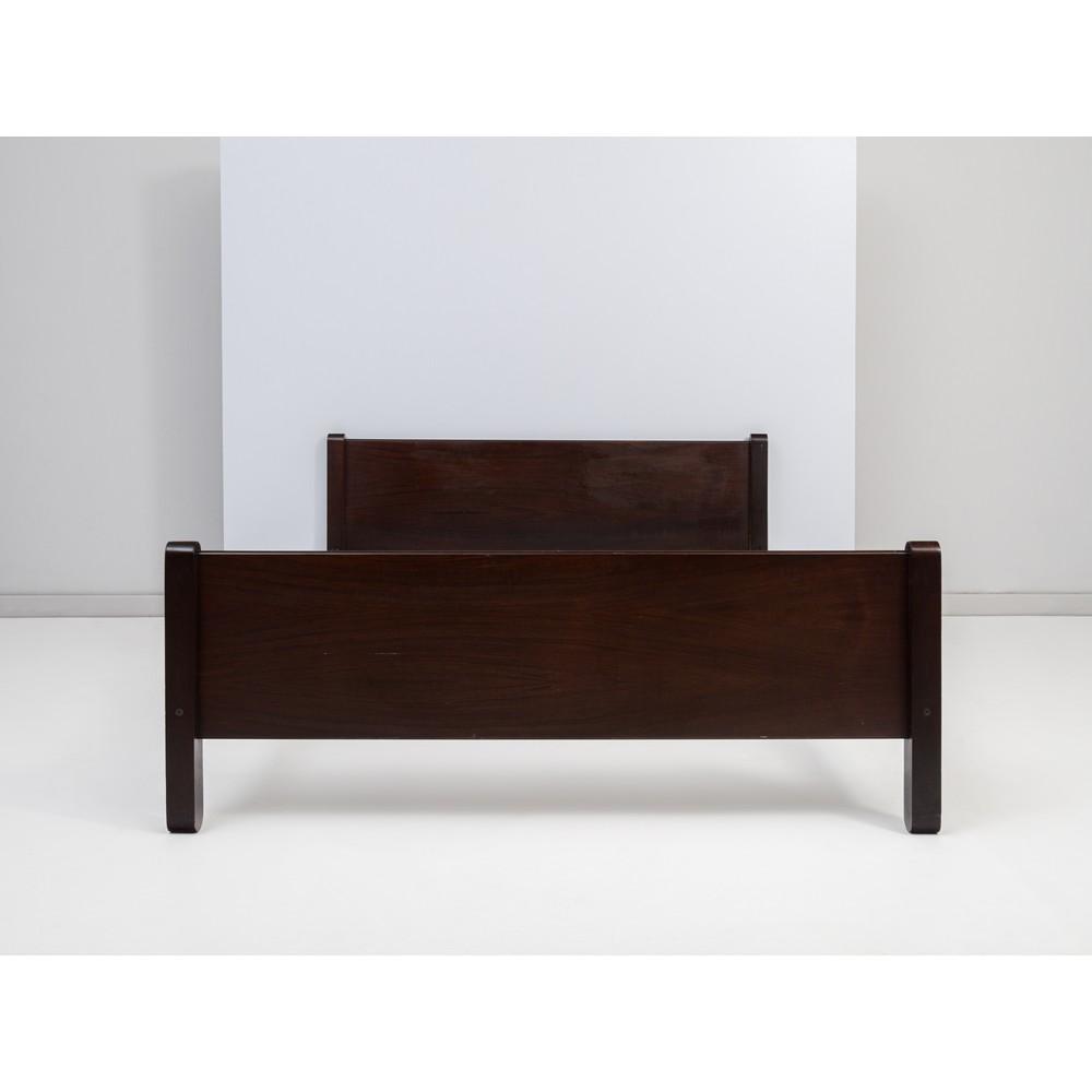 ETTORE SOTTSASS JR., Letto in legno (1 of 1)