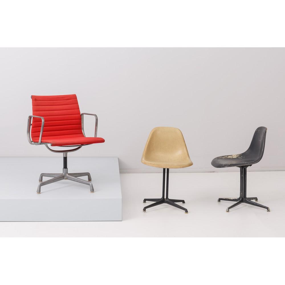 CHARLES EAMES, Tre sedute (1 of 1)