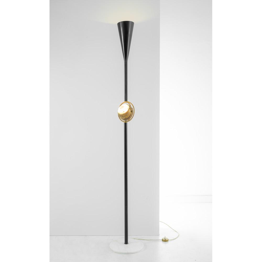 ANGELO LELLI, Lampada da terra modello ‘Polifemo 12555': ANGELO LELLI Produzione Arredo Luce, Italia 1956 ca. Lampada da terra modello ‘Polifemo 12555’, metallo laccato con base in marmo, ottone e perspex. cm Alt. 199. Bibliografia: Arredoluce C