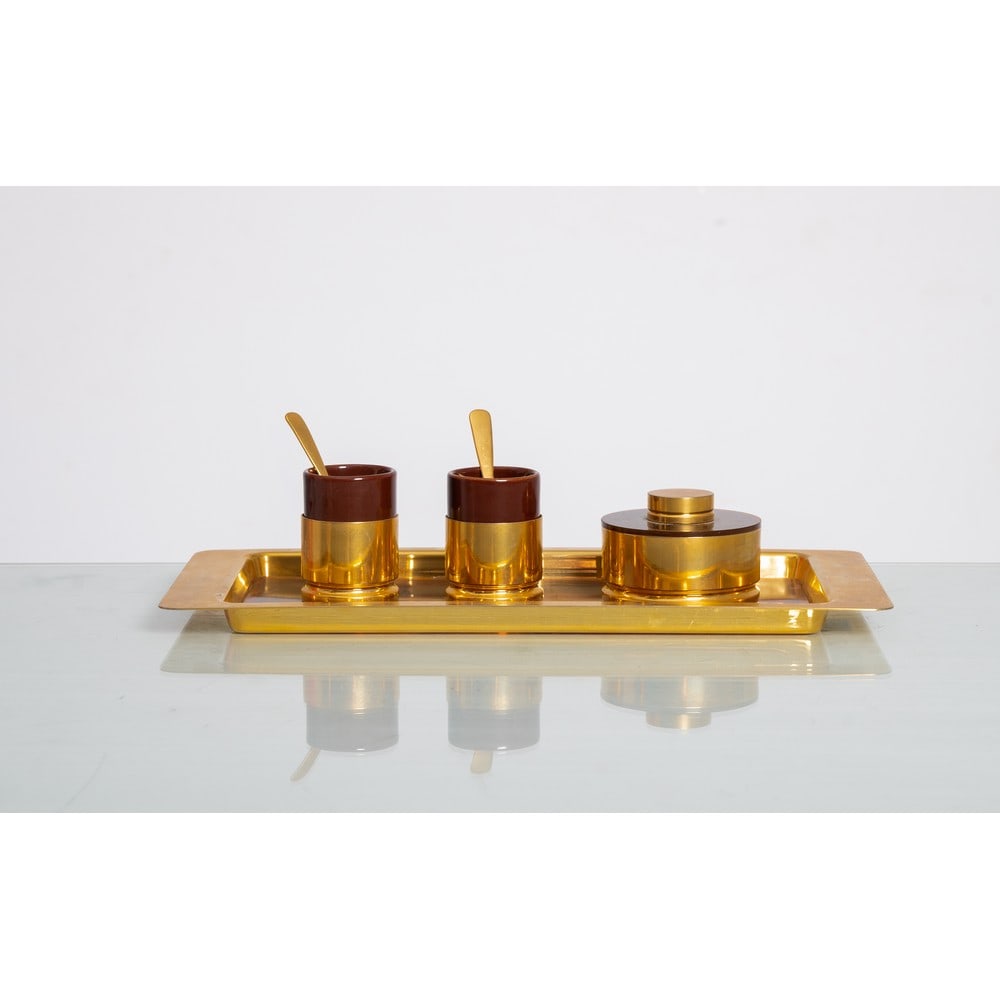 DORVAL, Un menage (1 of 1)