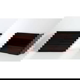 ANGELO MANGIAROTTI, Due mobili contenitori: ANGELO MANGIAROTTI Produzione Casaluci (Rieditato poi da Molteni), Italia 1960 ca. Due mobili contenitori con ruote della serie “4D” in legno lamellare impiallacciato esotico, uno con vano