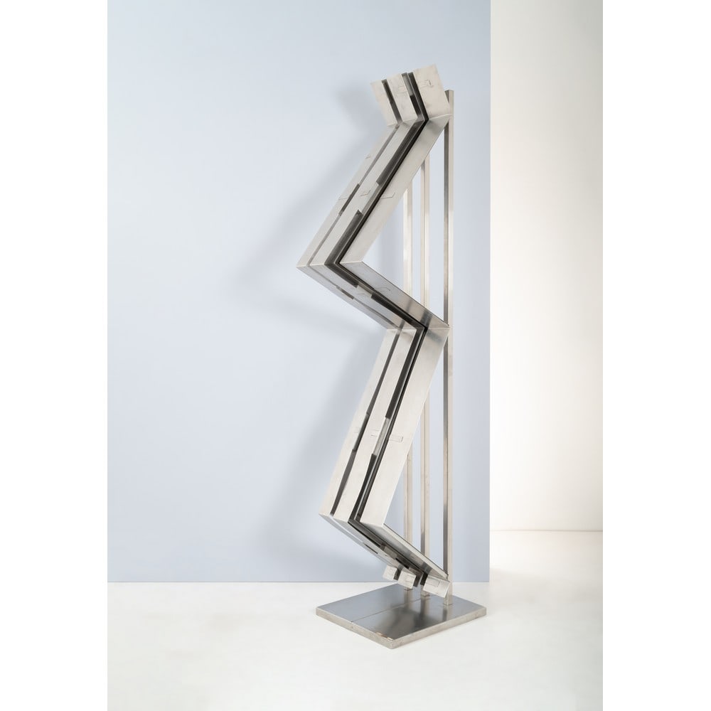 SALVATORE MESSINA, Scultura “Rifrazione scomposta verticale” (1 of 2)