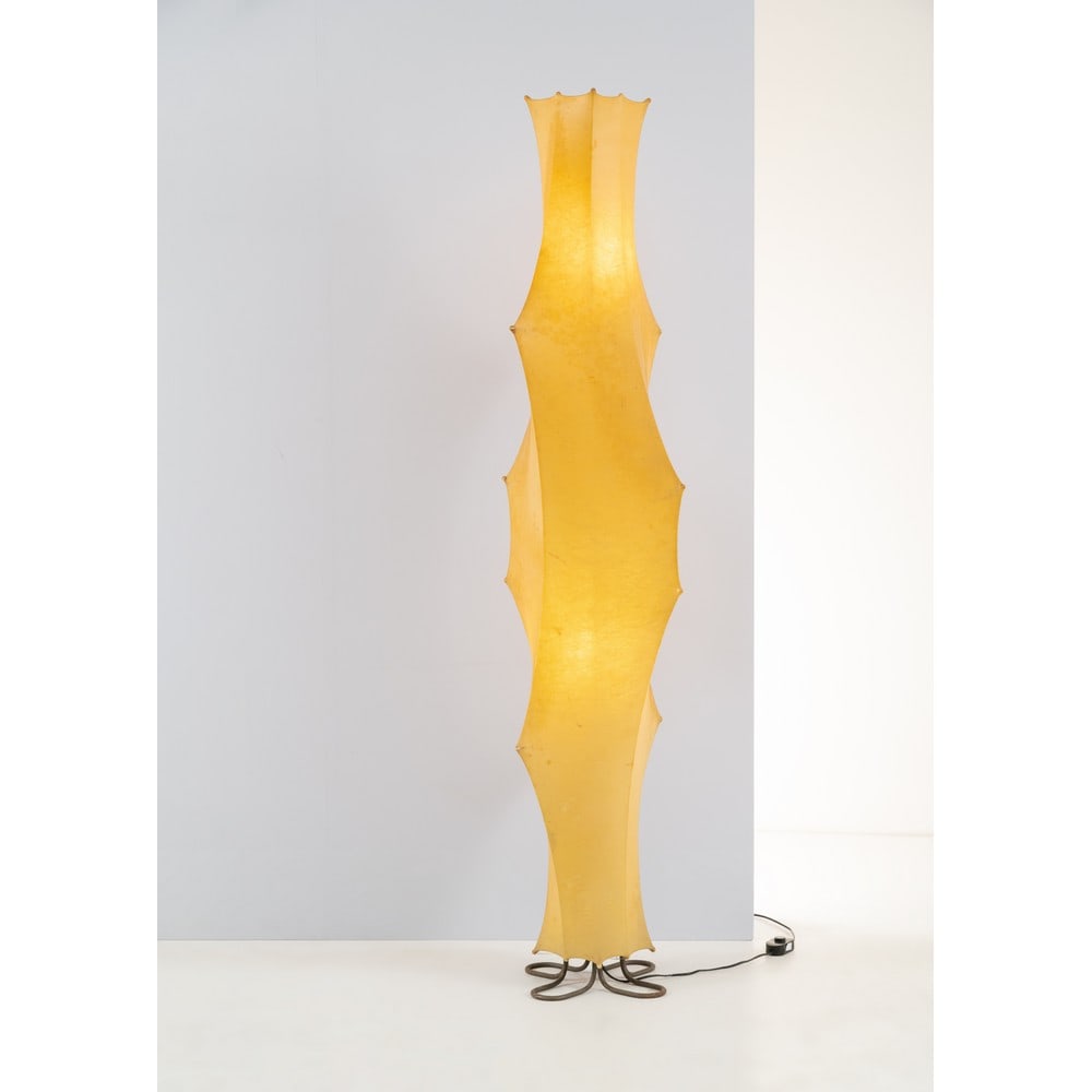 AFRA E TOBIA SCARPA, Lampada da terra modello "Fantasma" (1 of 2)