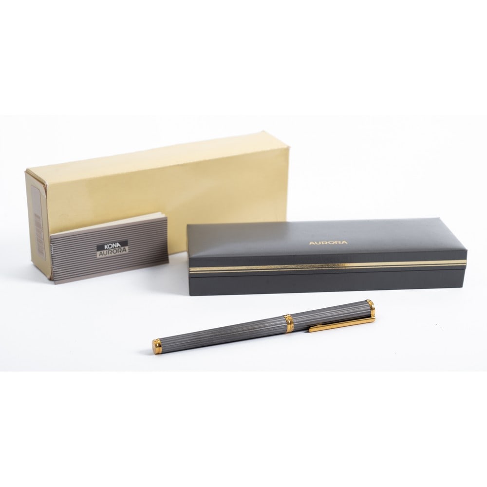 PENNA AURORA KONA: PENNA AURORA KONA stilografica con pennino in oro giallo 14 KT entro scatola originale.