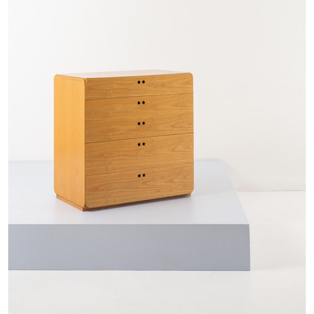 DERK VAN DE VRIES, Una cassettiera (1 of 1)