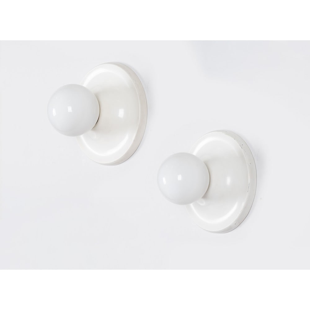 ACHILLE CASTIGLIONI, Coppia lampade parete mod. "Light ball" (1 of 1)