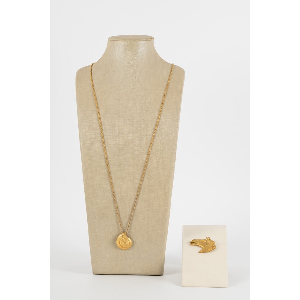 TRIFARI E PRO. AMERICANA 1960 ca., Collana metallo e spilla (1 of 2)