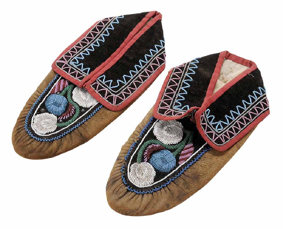 Pair Native American Beaded Moccasins (1 of 4)