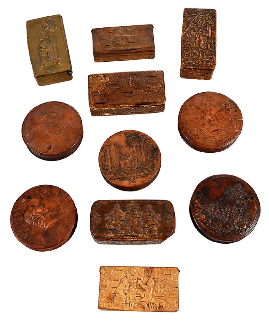 11 Continental Pressed Wood Snuff Boxes (1 of 20)