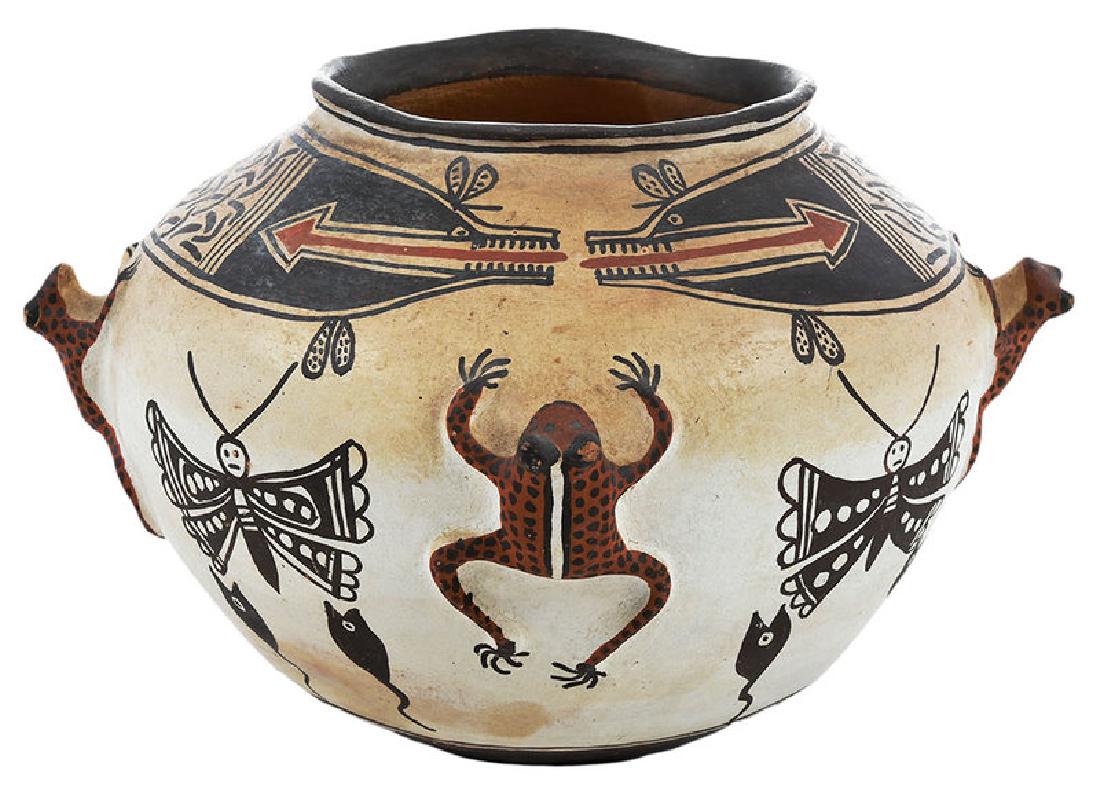 Zuni Pueblo Frog Effigy Bowl (1 of 10)