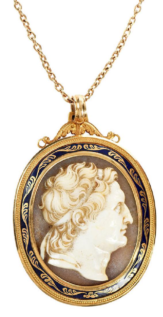 Gold Cameo Necklace (1 of 10)