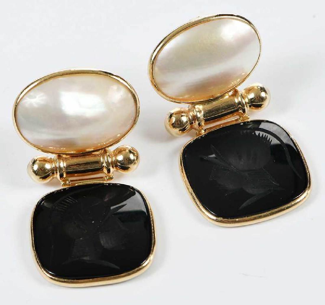 14kt. Intaglio Earclips (1 of 4)