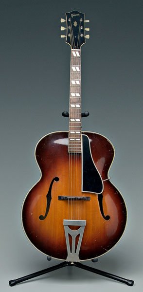 1950 Gibson S300 guitar,