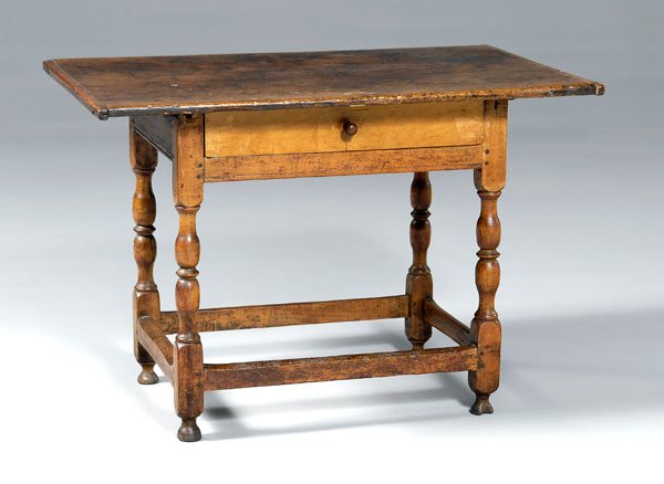 New England Queen Anne tavern table,