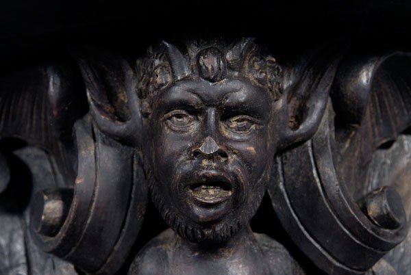 Pair carved wood brackets - 4