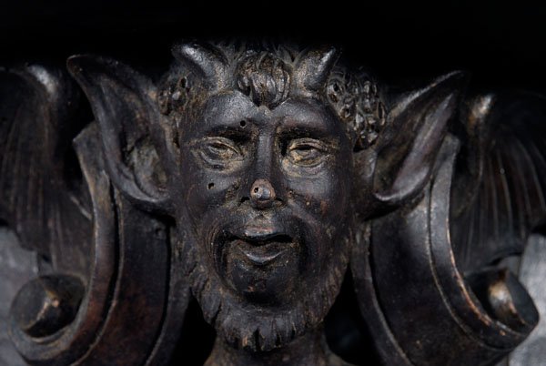 Pair carved wood brackets - 5