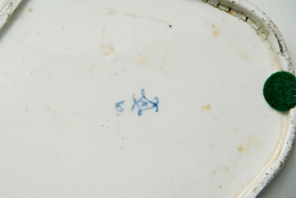 Pair Sèvres shell bowls - 6
