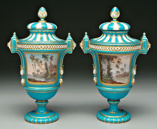 Pair Sèvres urns - 2