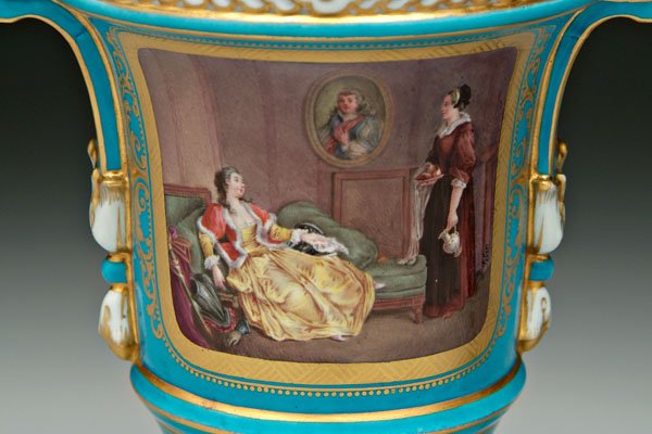 Pair Sèvres urns - 3