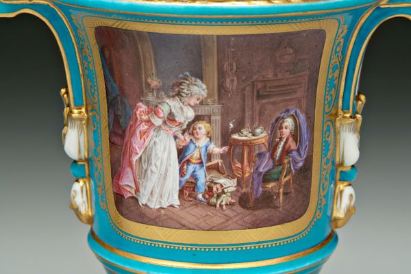 Pair Sèvres urns - 4