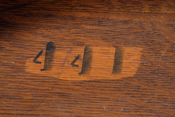 Victorian oak pedestal table, - 5
