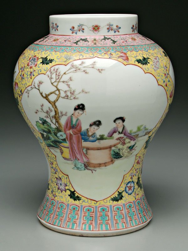 Chinese [famille rose] vase,