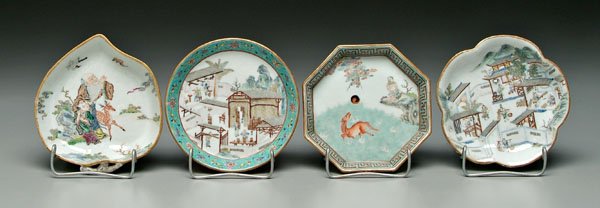 Four pieces Chinese porcelain: