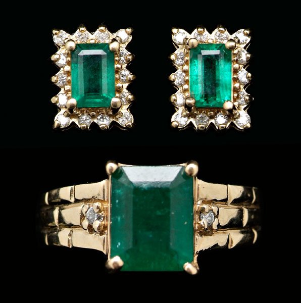 Emerald, diamond ring and earrings