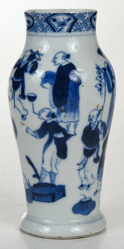 Chinese Blue and White Decorated Vase (1 of 5)